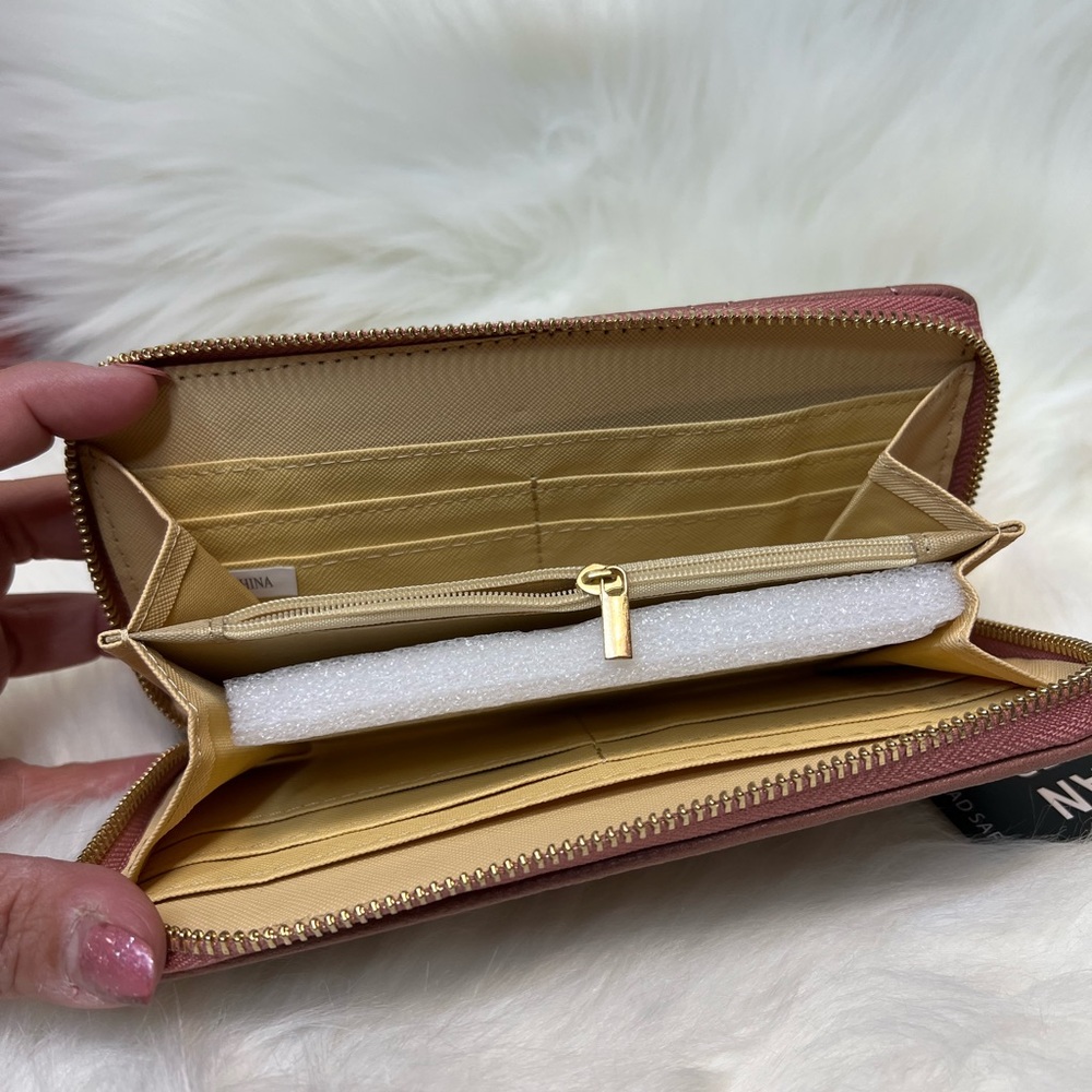 NWT LARGE EMBROIDERY MAUVE WALLET - Picture 6 of 15